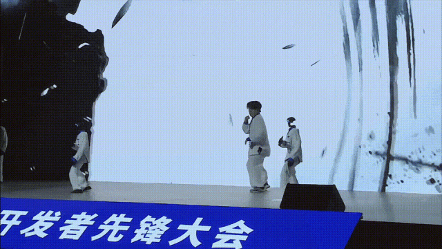 」中国机器人大军上岗！看呆歪果仁pg模拟器试玩硅谷还在「卷PPT(图13)